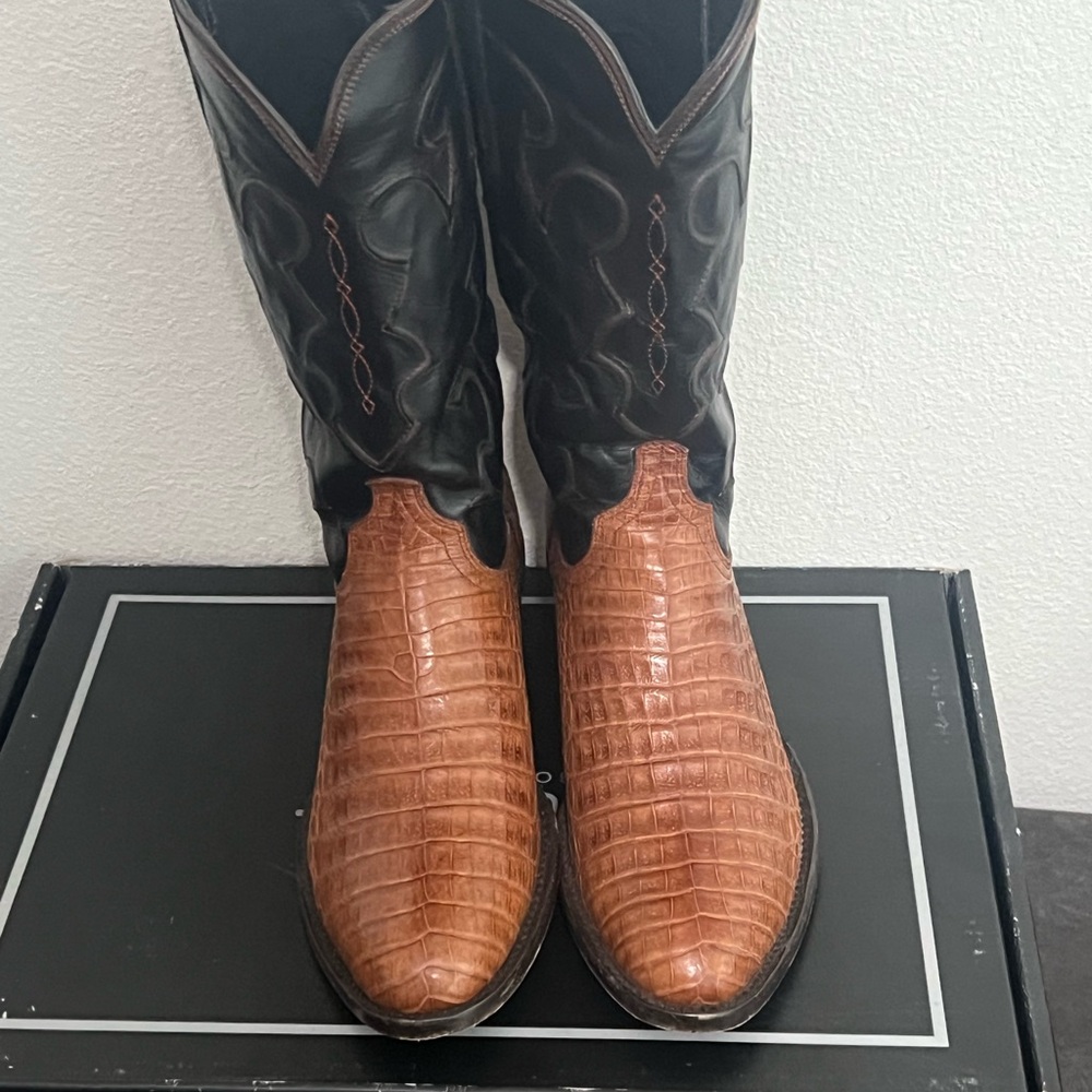 Lucchese Brown Caiman Cowboy Boots with Classic Design